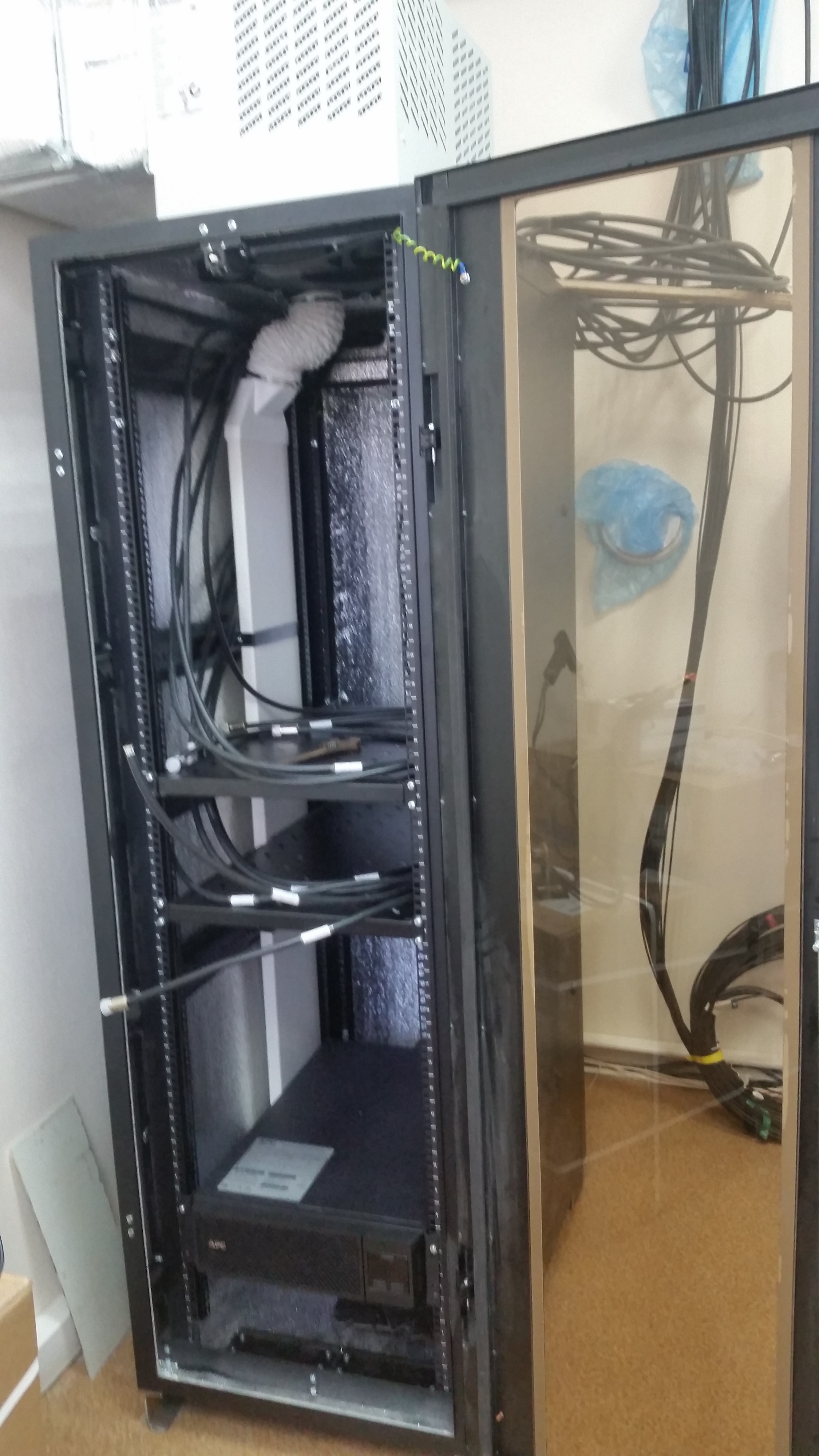 Монтажный шкаф Depo Rack 650g3 мини-ЦОД